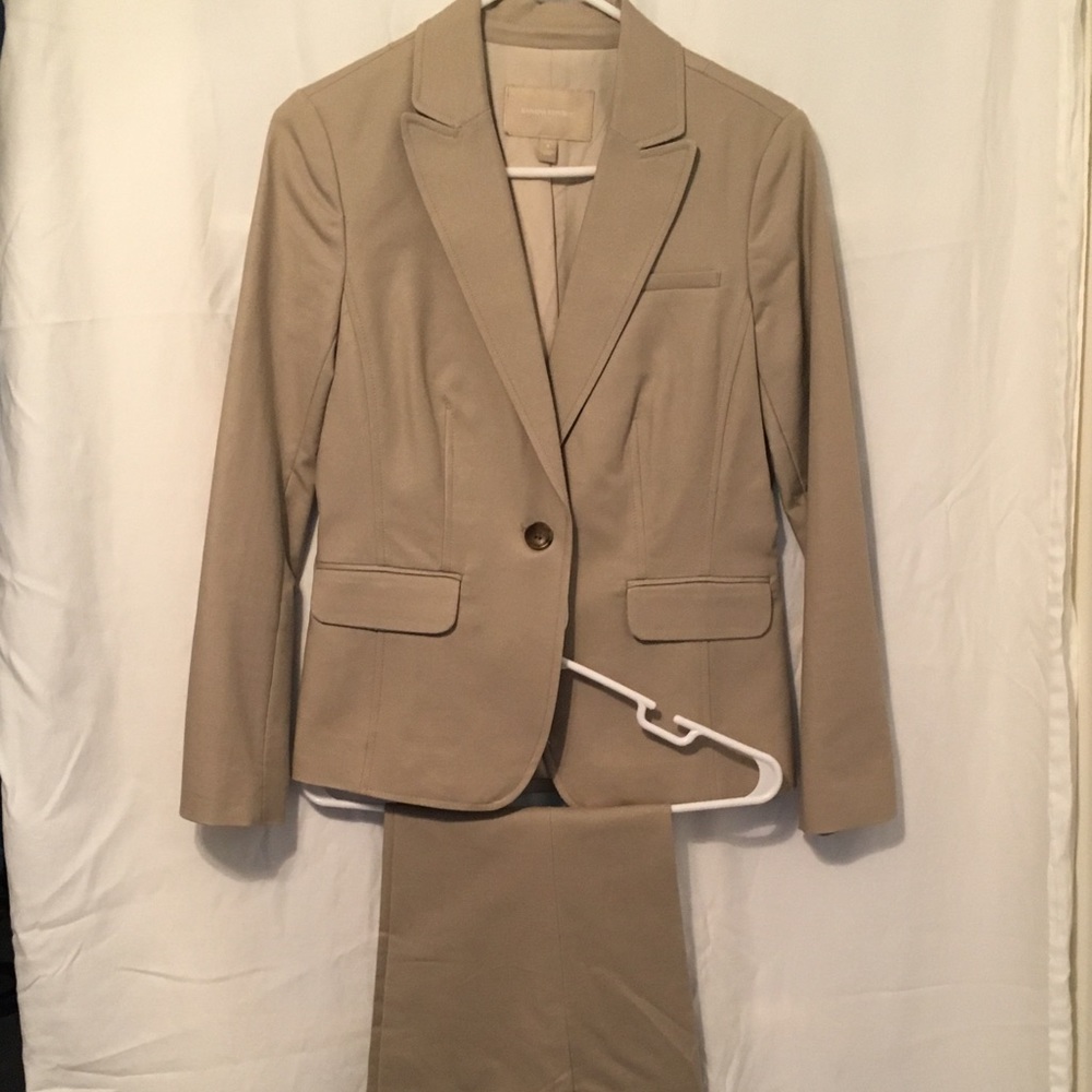 Banana Republic Pant Suit